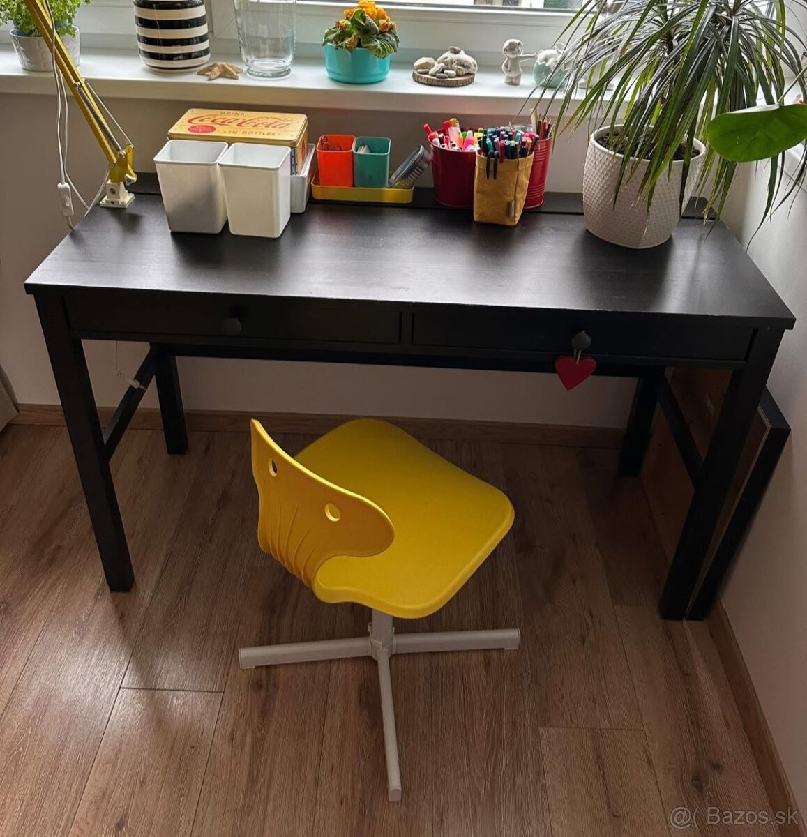 Pracovný stôl / stolička / lampa