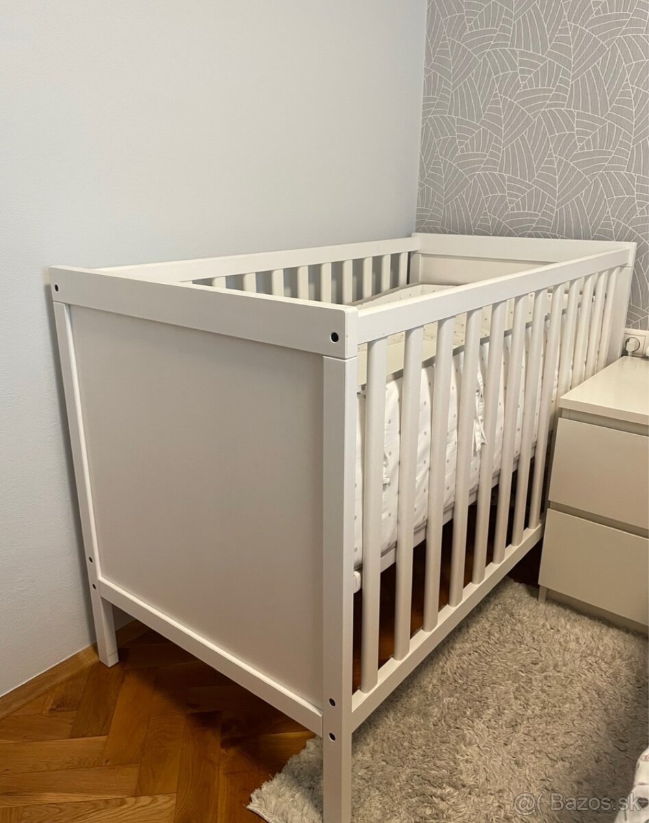 Detska postielka IKEA SUNDVIK + matrac SKONAST + vybava