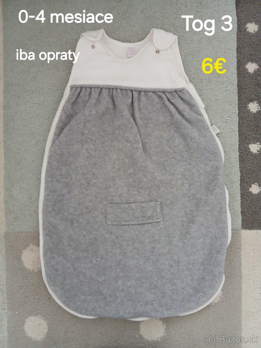 Spaci vak a deka chlapec i dievca