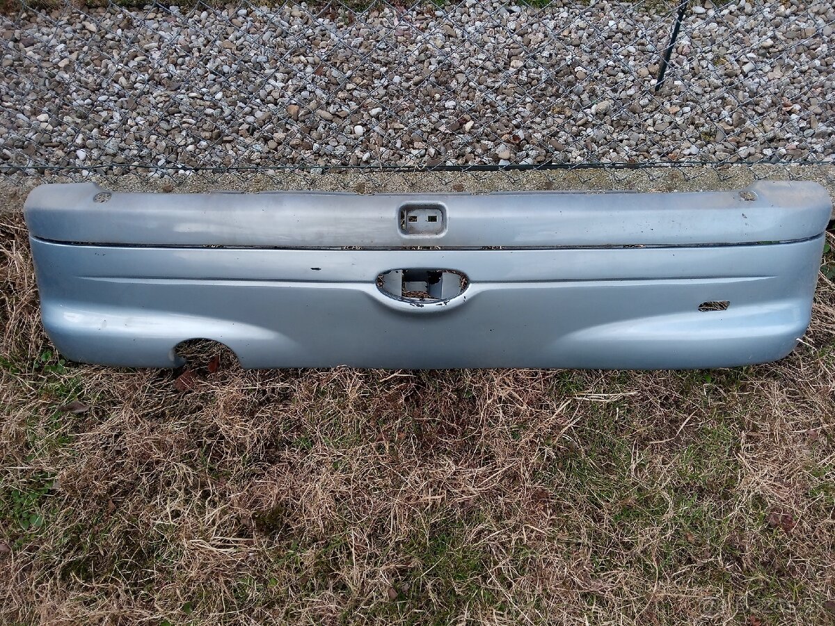 Zadný nárazník Peugeot 206