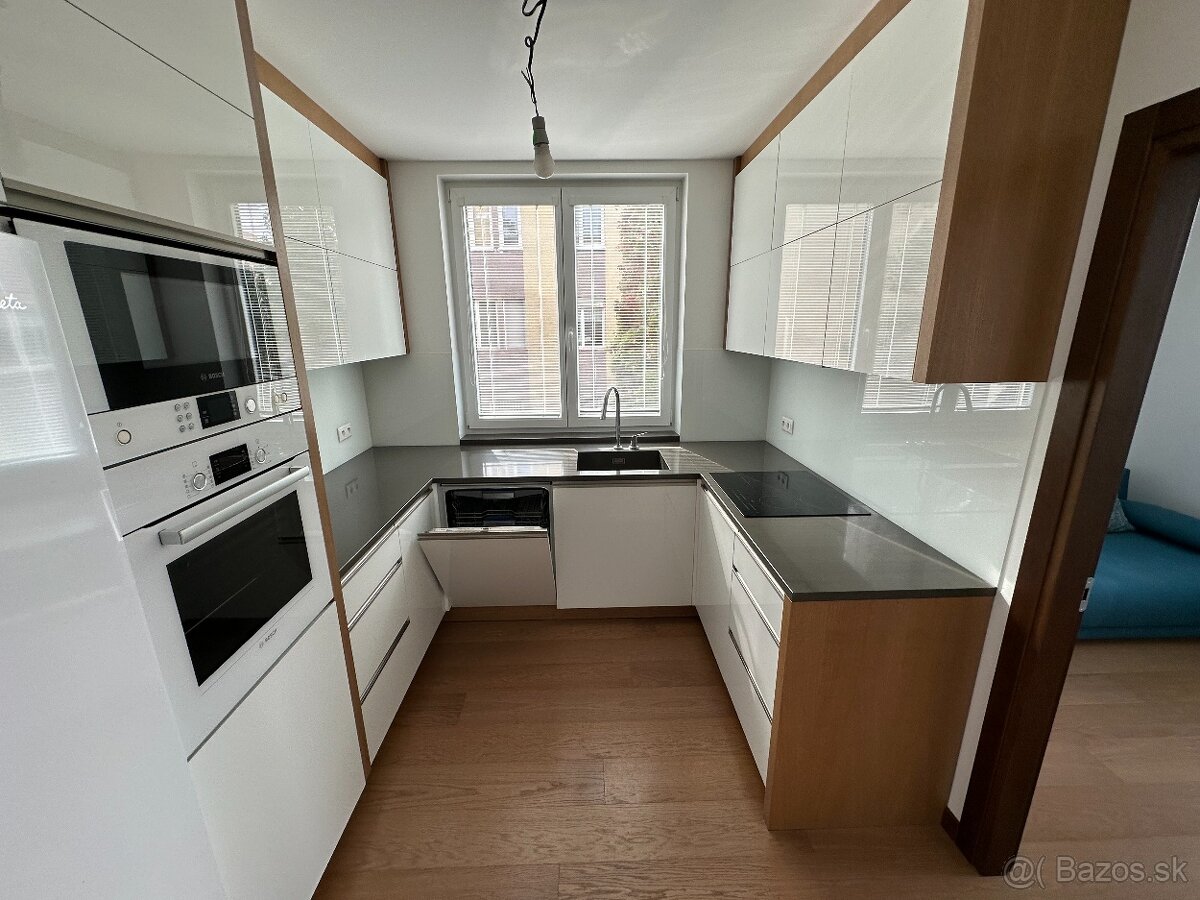 5 izbovy luxusny byt Trencin