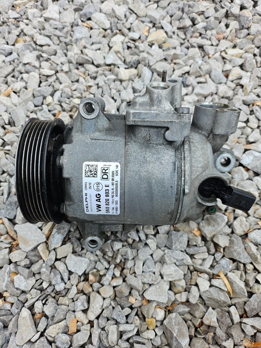 Kompresor klimatizácie VW AG 5N0820803E