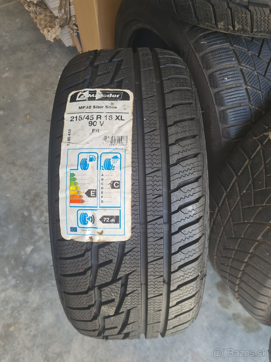 Matador sibir snow MP92 215/45/R16