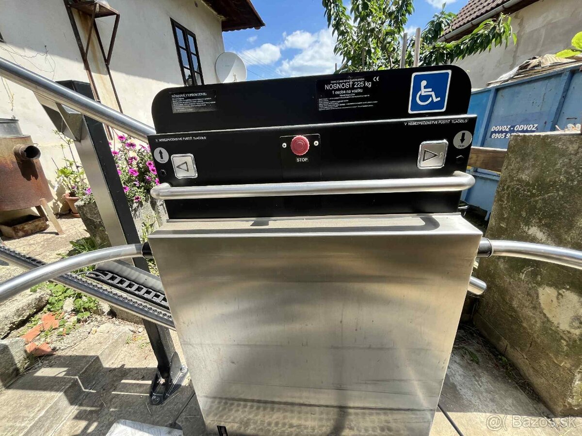 Elektrická plošina na invalidný vozík