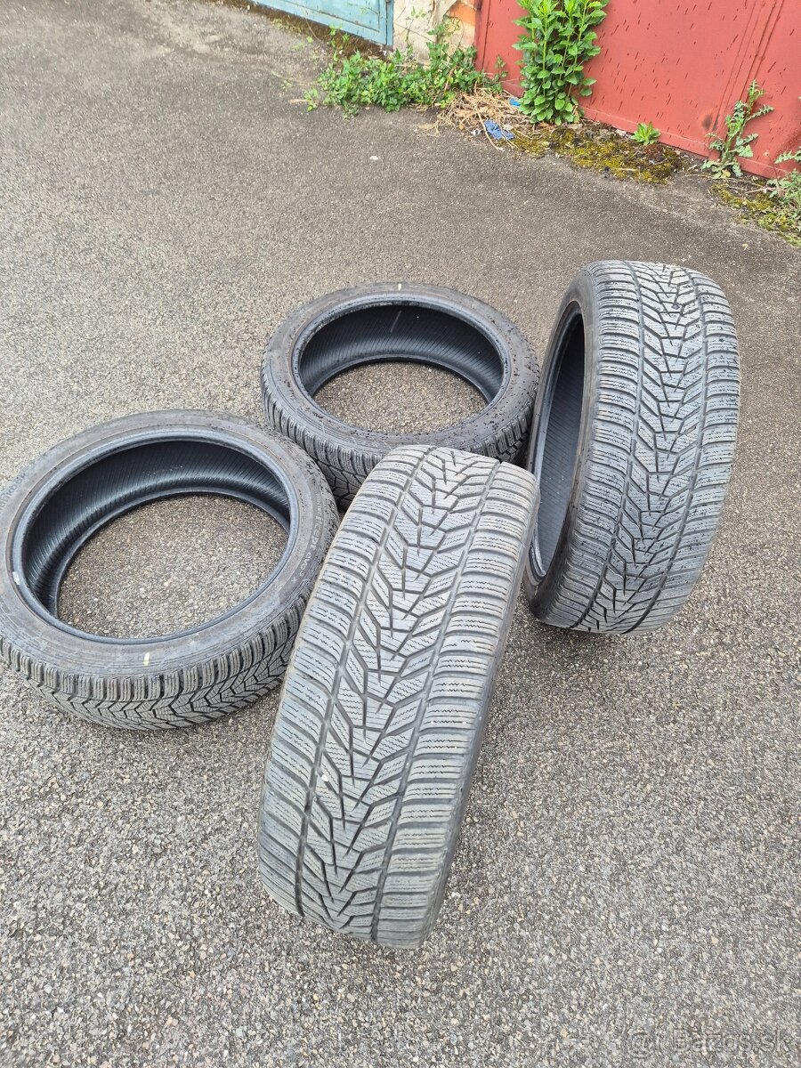 Pneumatiky R20 235/45