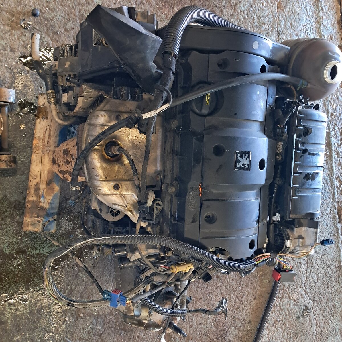 Predám motor Peugeot 206