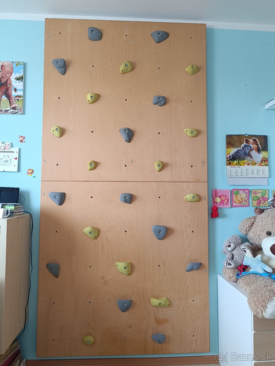 Predám kvalitnú detskú lezeckú stenu 2,4m x 1,25m