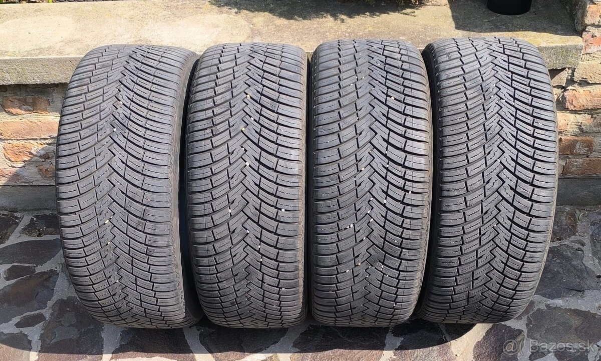 255/45/19