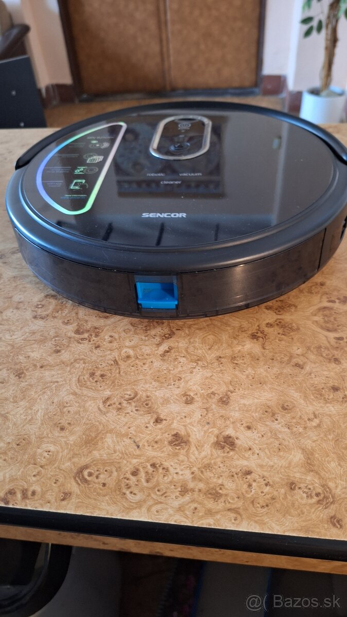 Robotický vysávač Sencor SRV 8250BK
