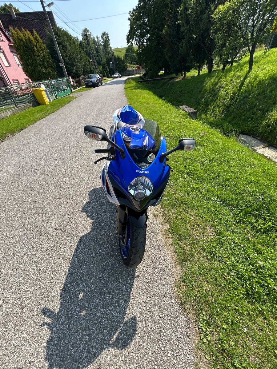 Suzuki GSXR 1000 K7-K8