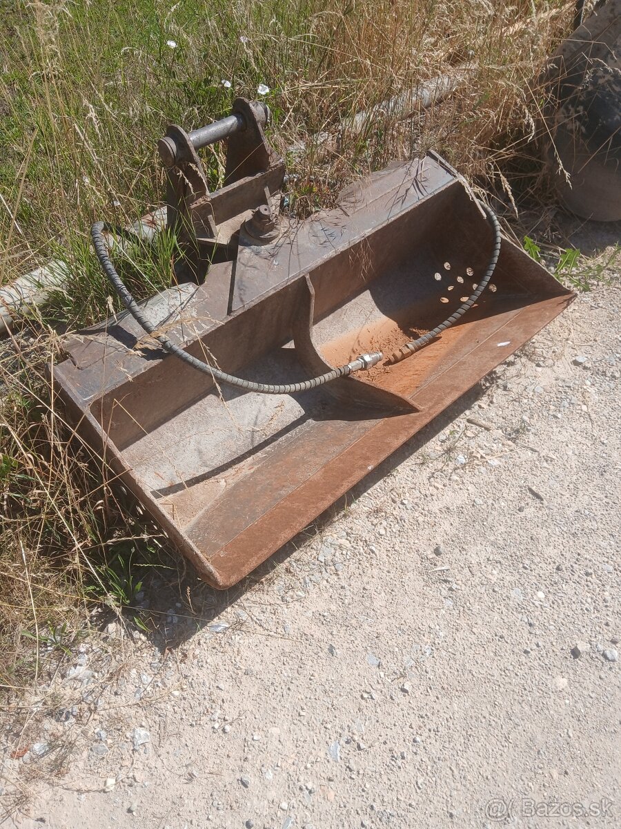 svahovacia lyžica Jcb
