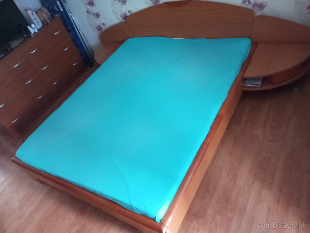 Manželská posteľ