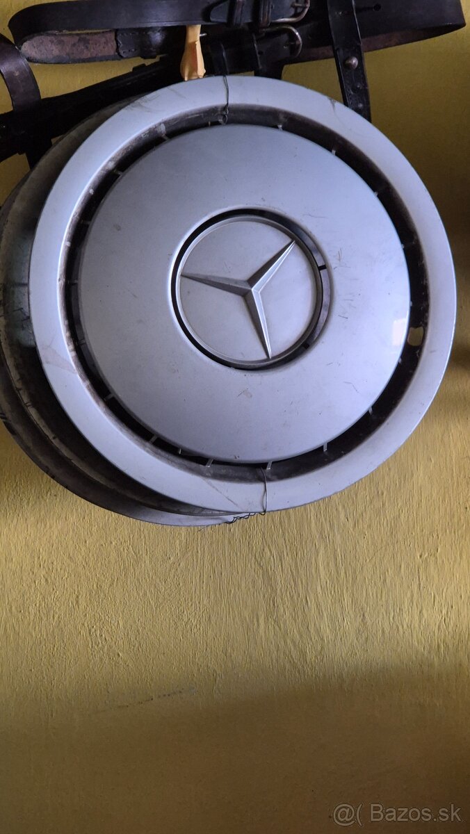 Staré puklice mercedes