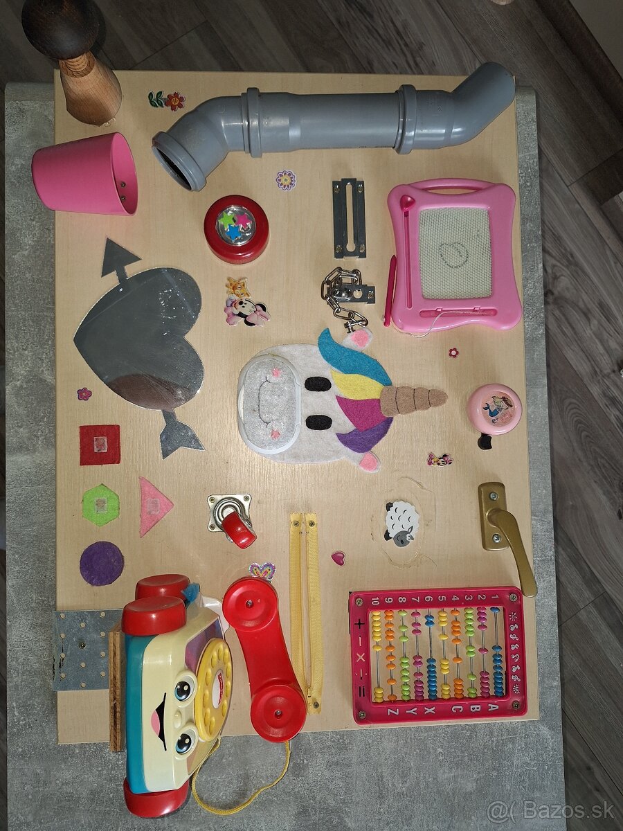 Darujem activity board so známkami používania