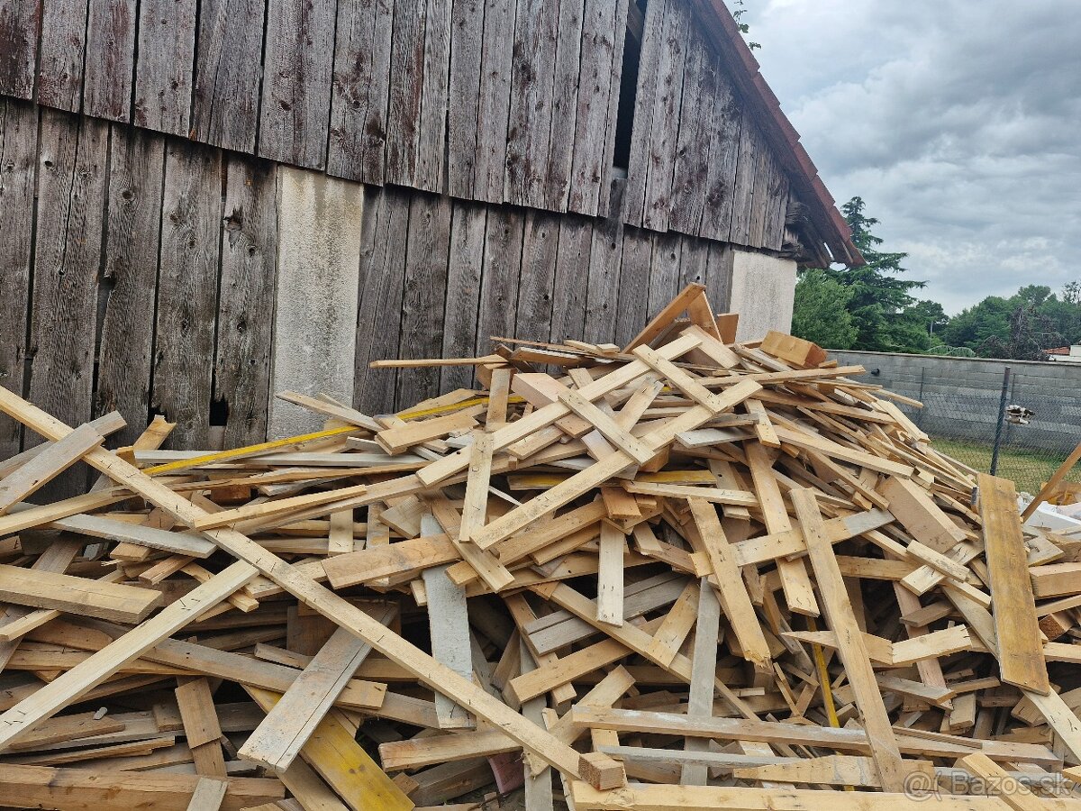 Darujem drevo za odvoz
