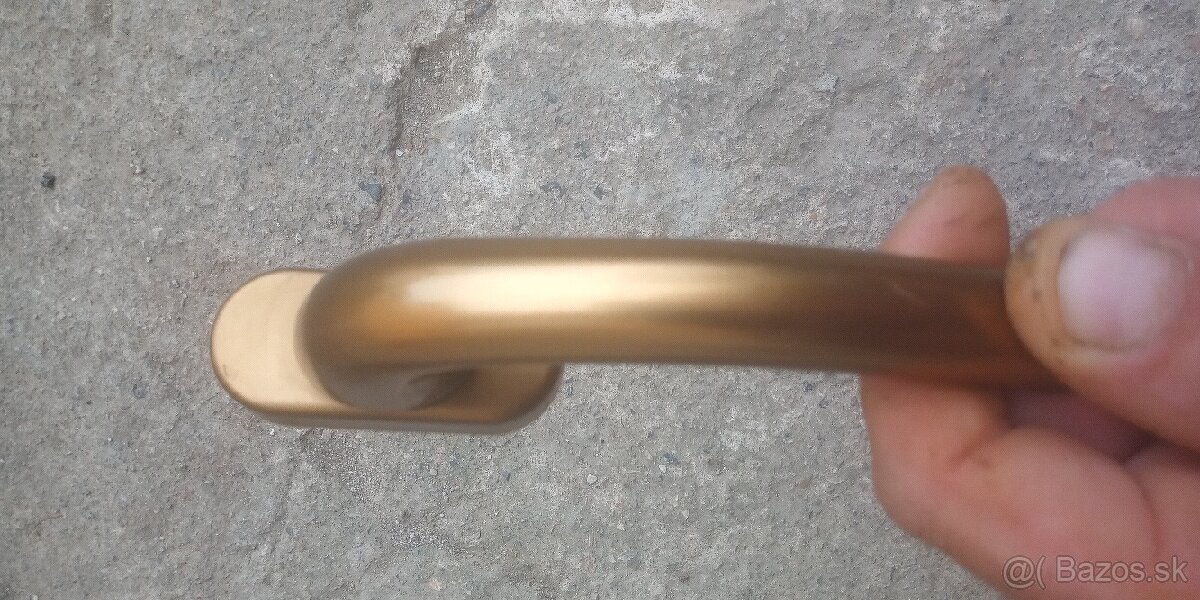 Klucky farba bronz 10ks