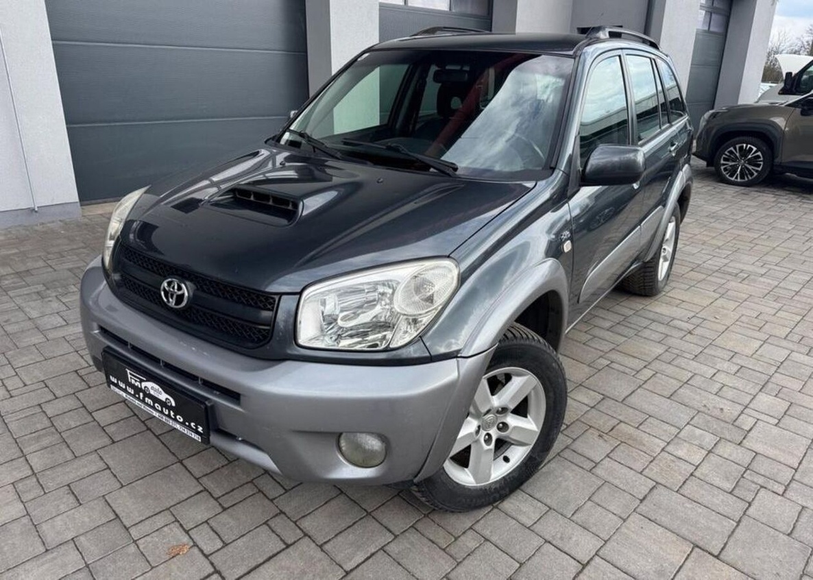Toyota Rav4 2.0 D-4D 4x4 nafta manuál 85 kw