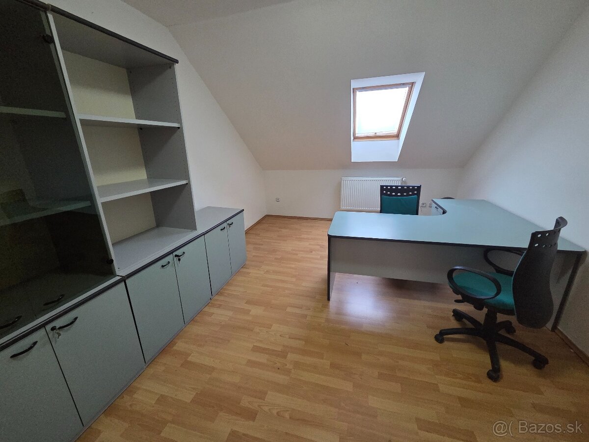 Komerčný priestor 20 m2 na prenájom-centrum Zlatých Moraviec