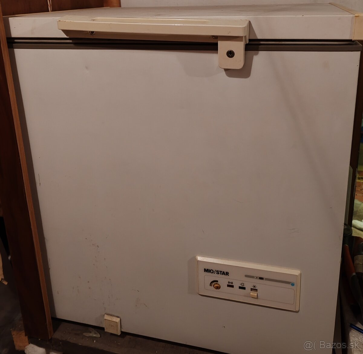 Truhlicová mraznička Miostar