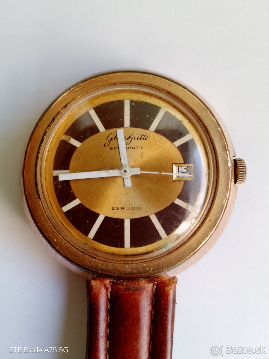 Predám staré pánske náramkové hodinky.