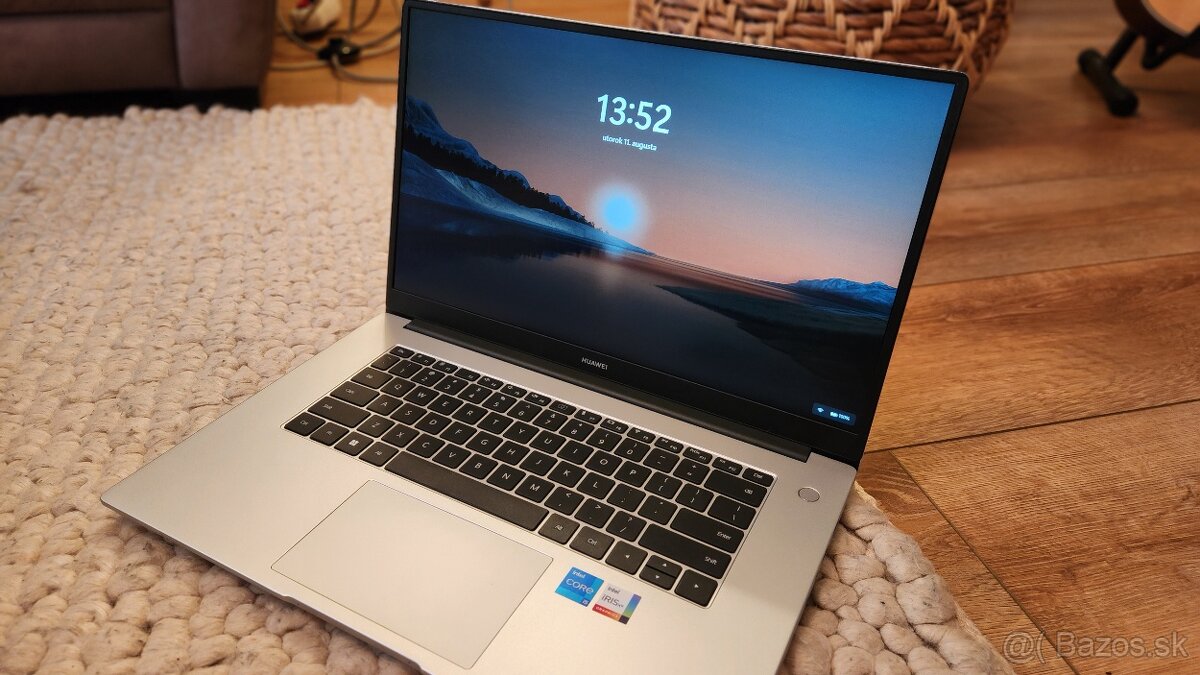 Huawei MateBook D15 – i5 / 8 GB / 512 GB SSD