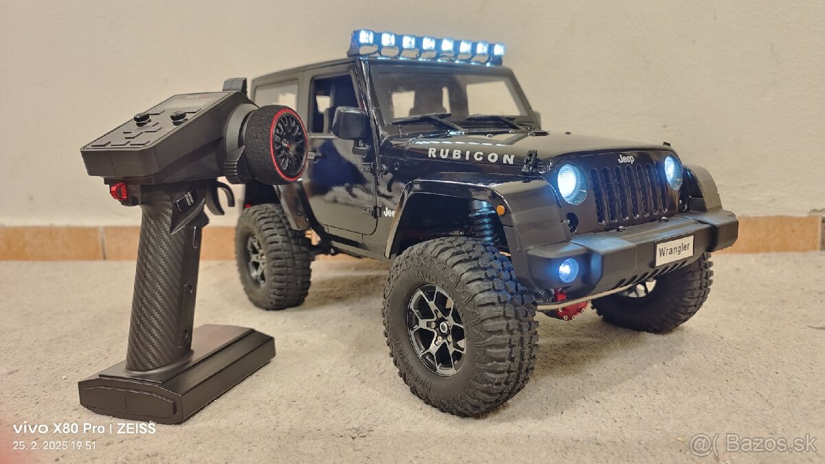 RC model Jeep Wrangler 4x4.
