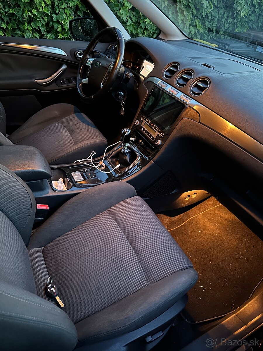 FORD SMAX