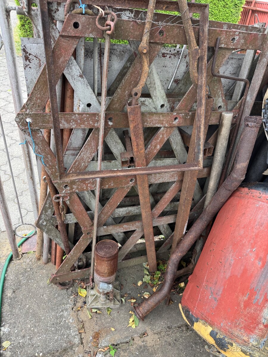 Predám brány za traktor a čerpadlá