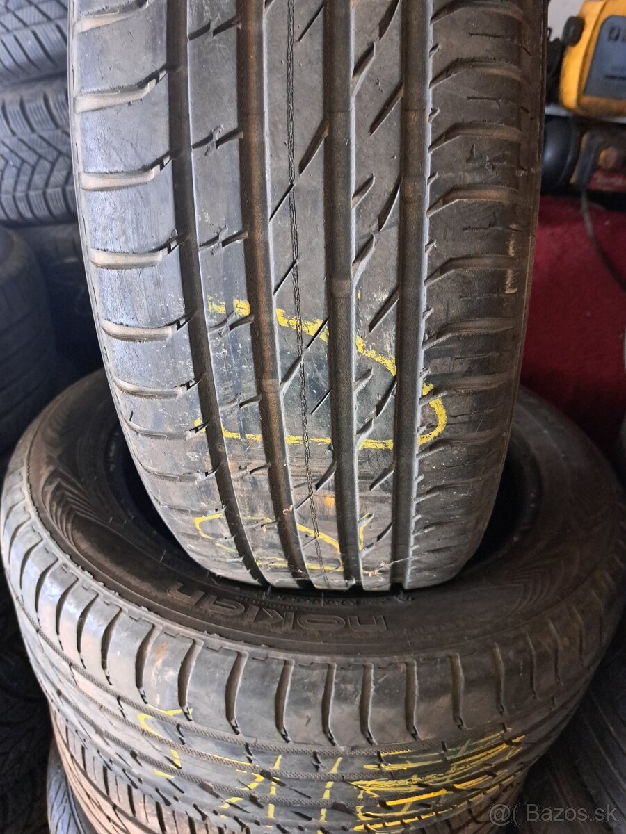 Predám letné Nokian 215/55/R17