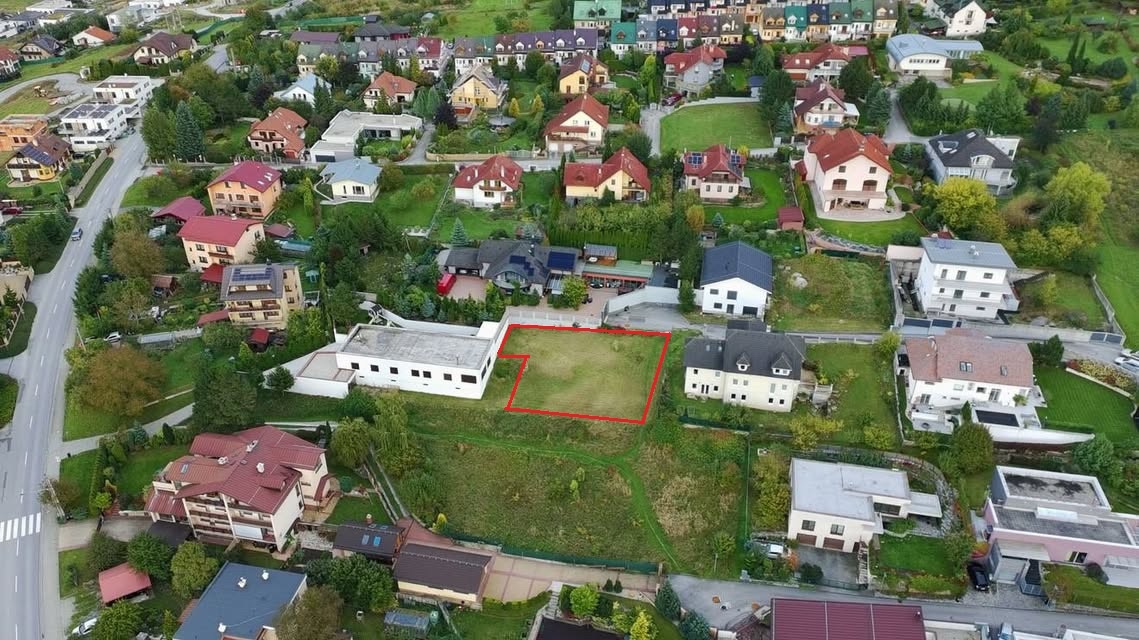stavebný pozemok Budatín cca 700m2