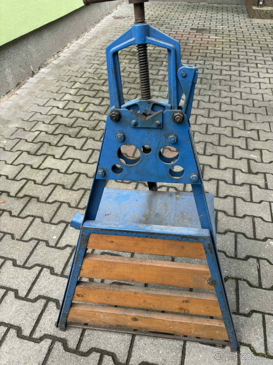 Inštalatérsky zdvihák PIONEER 03