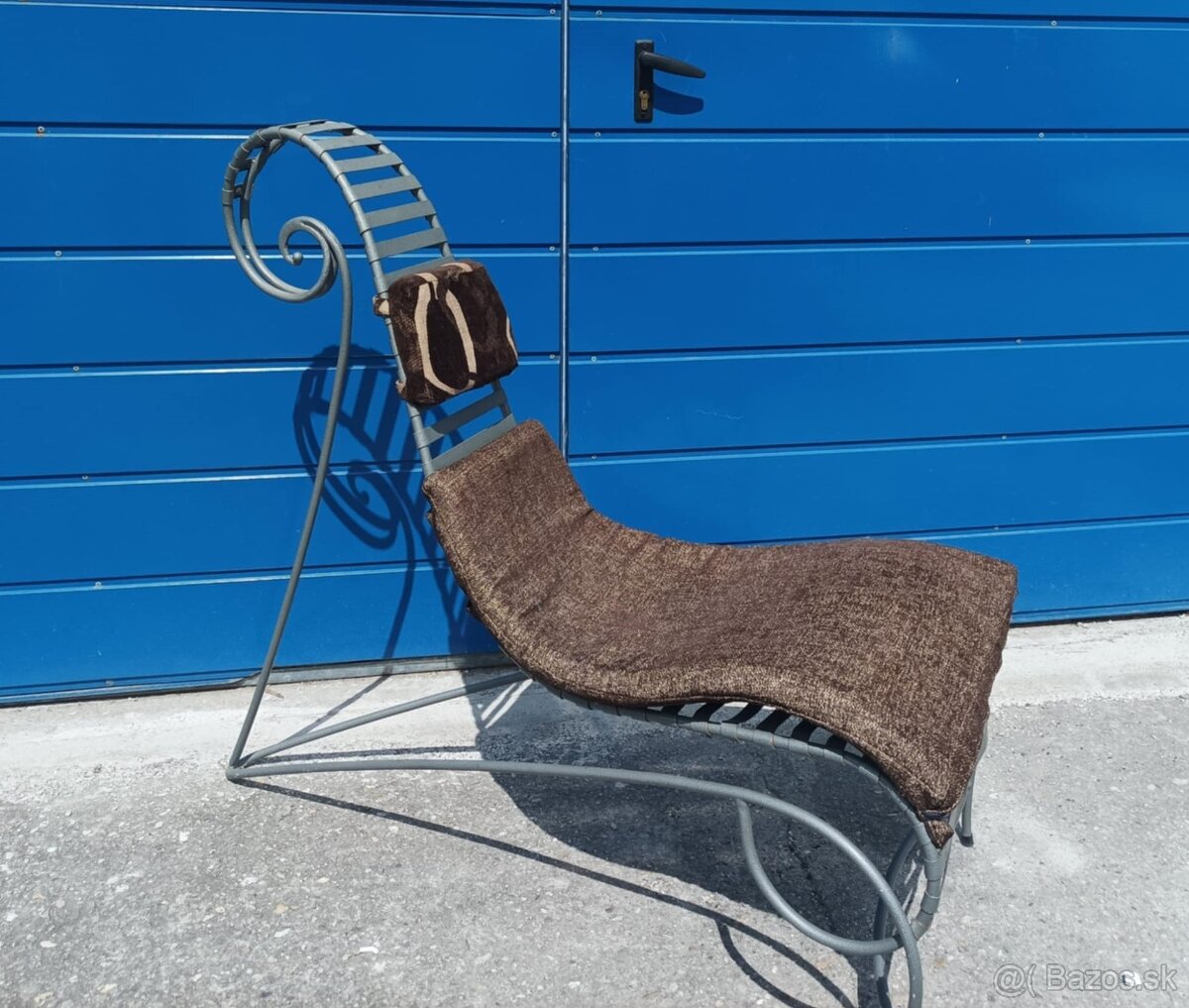 PREDÁM KOVANÉ KRESLO, PALÁRIKOVO