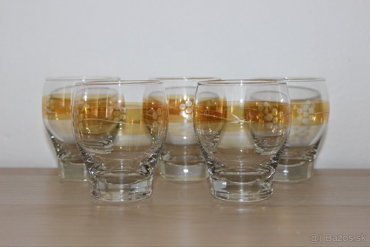 Set vintage pohárov