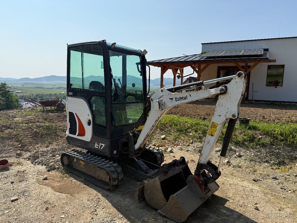 Minibager bobcat e17