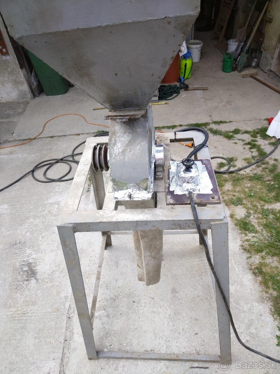 Šrotovník na obilie