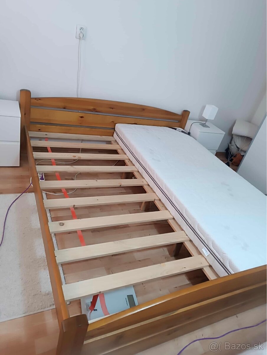 Manželská posteľ 180x200