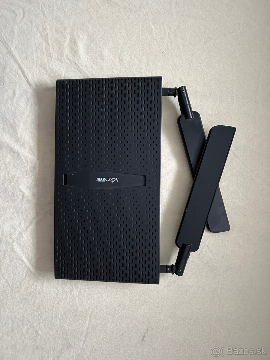 Router MikroTik hAP ax³
