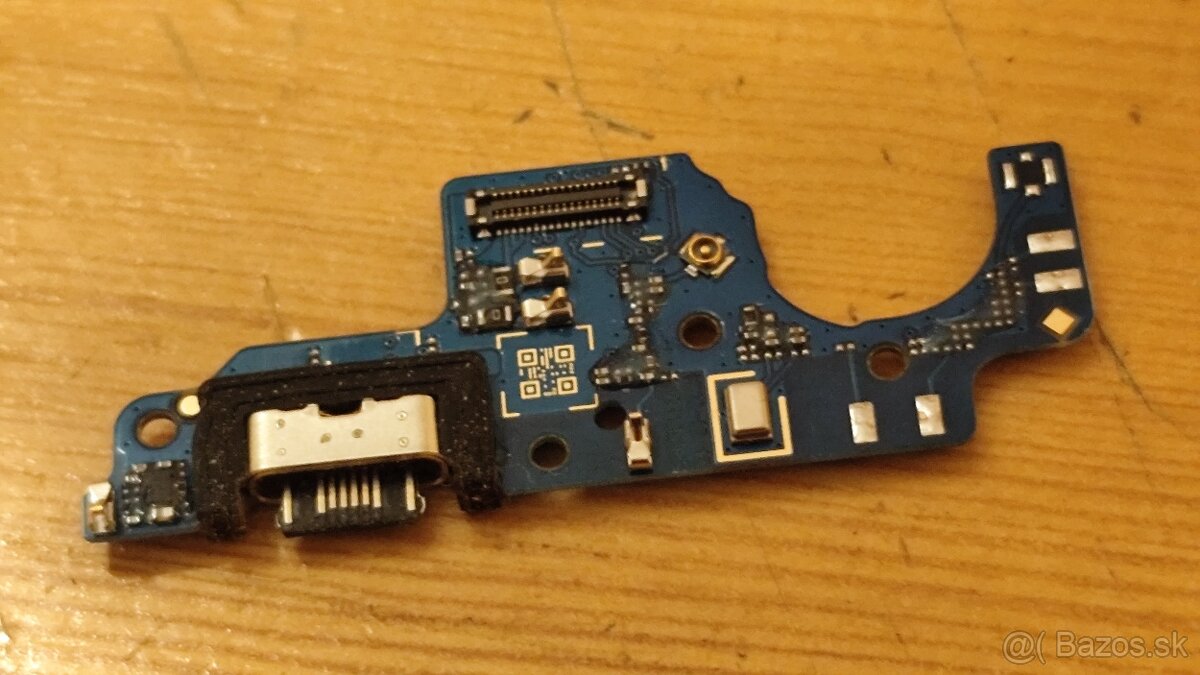 Motorola g24 power nabíjací port