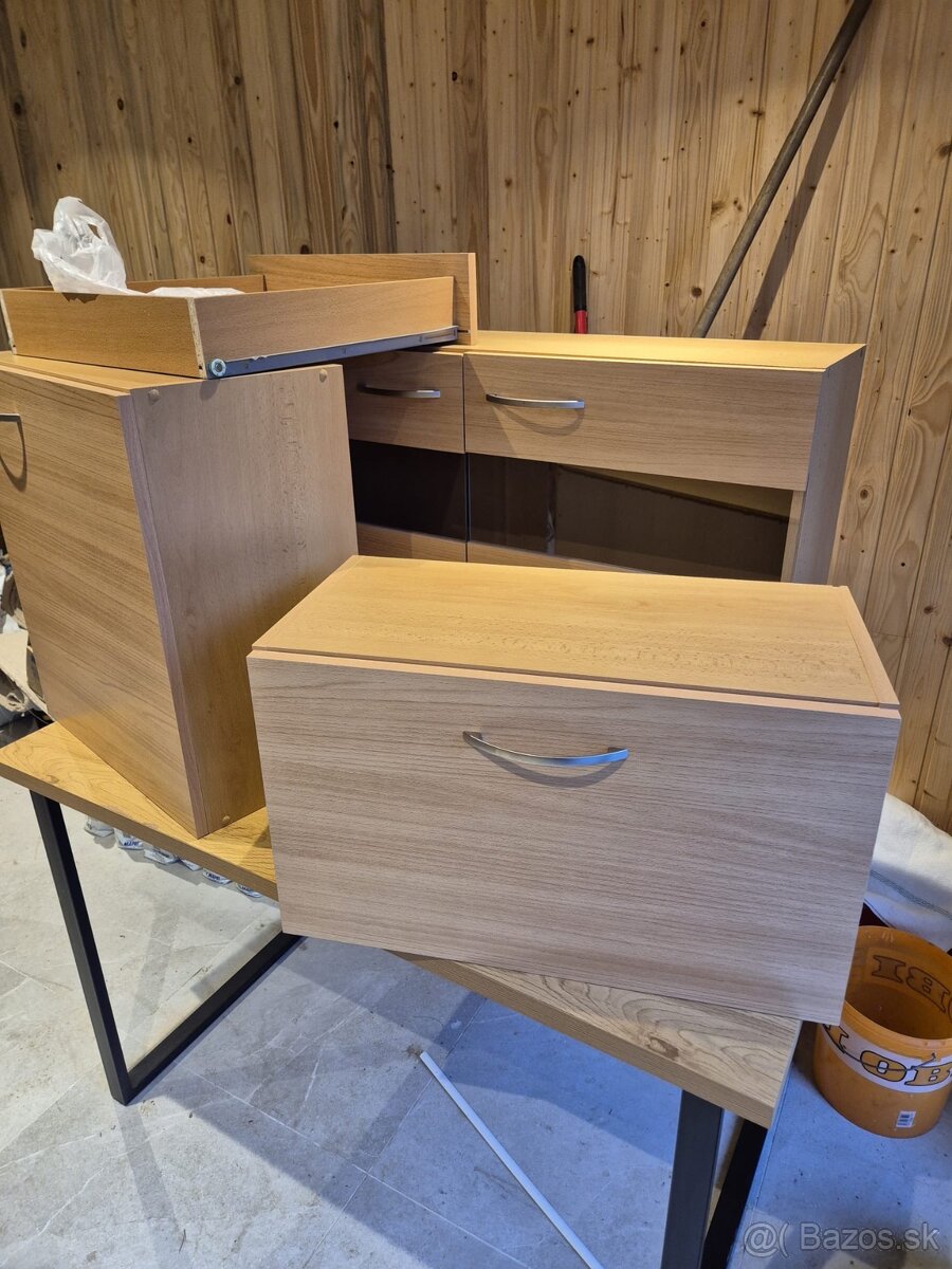 Kuchynska linka+chladnicka