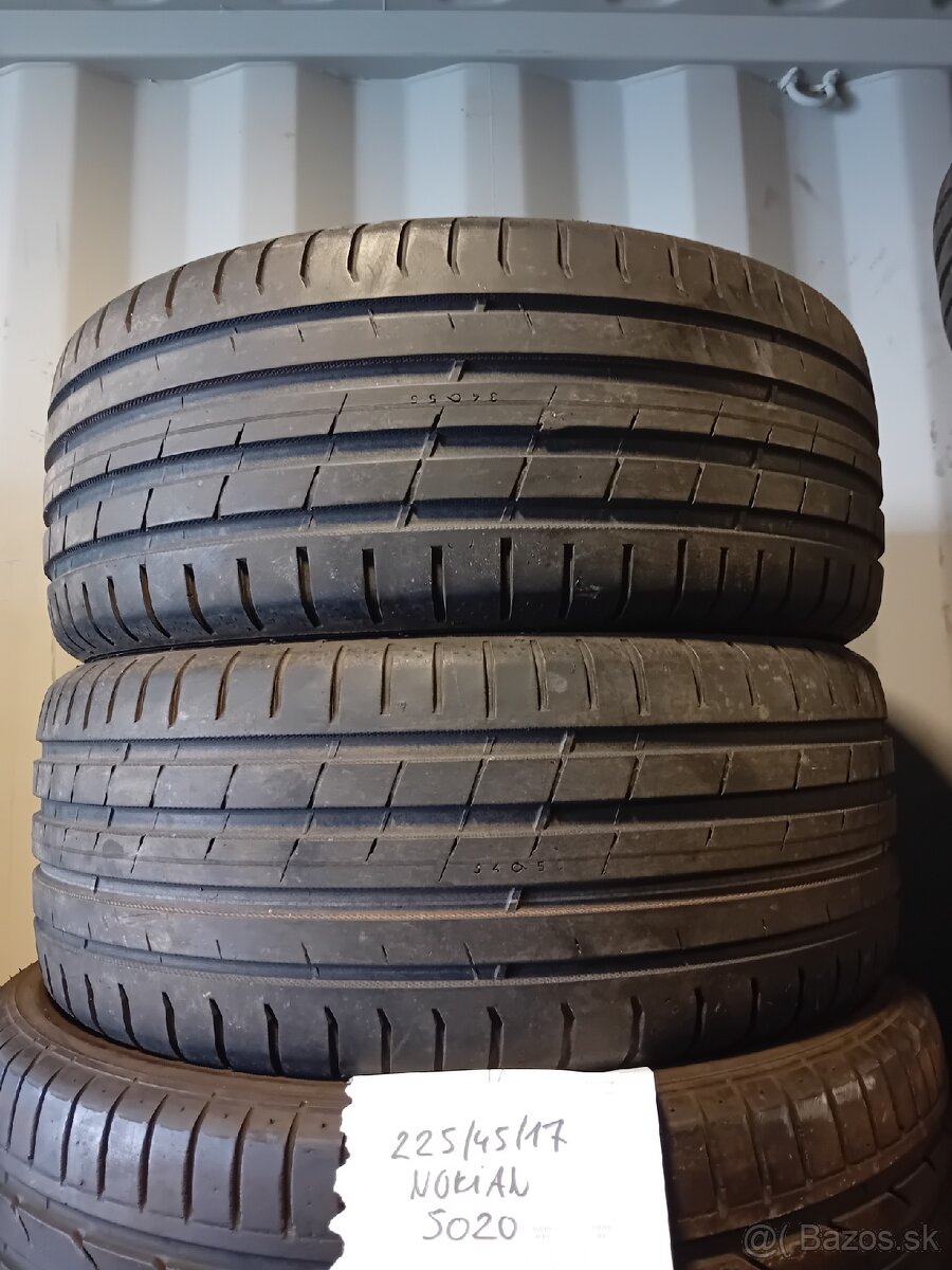2ks letné pneu 225/45R17 Nokian