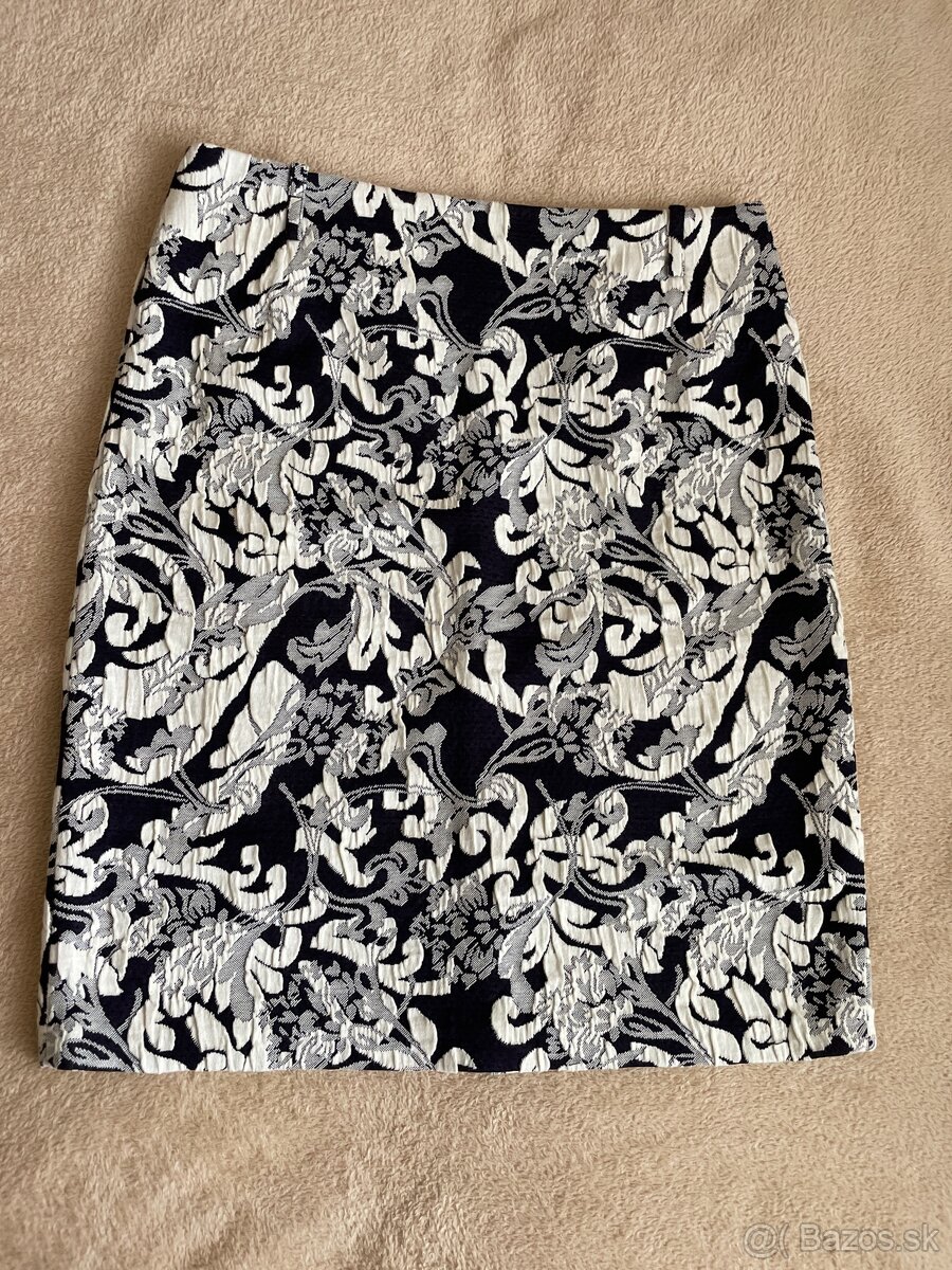Sukňa elegantná 42