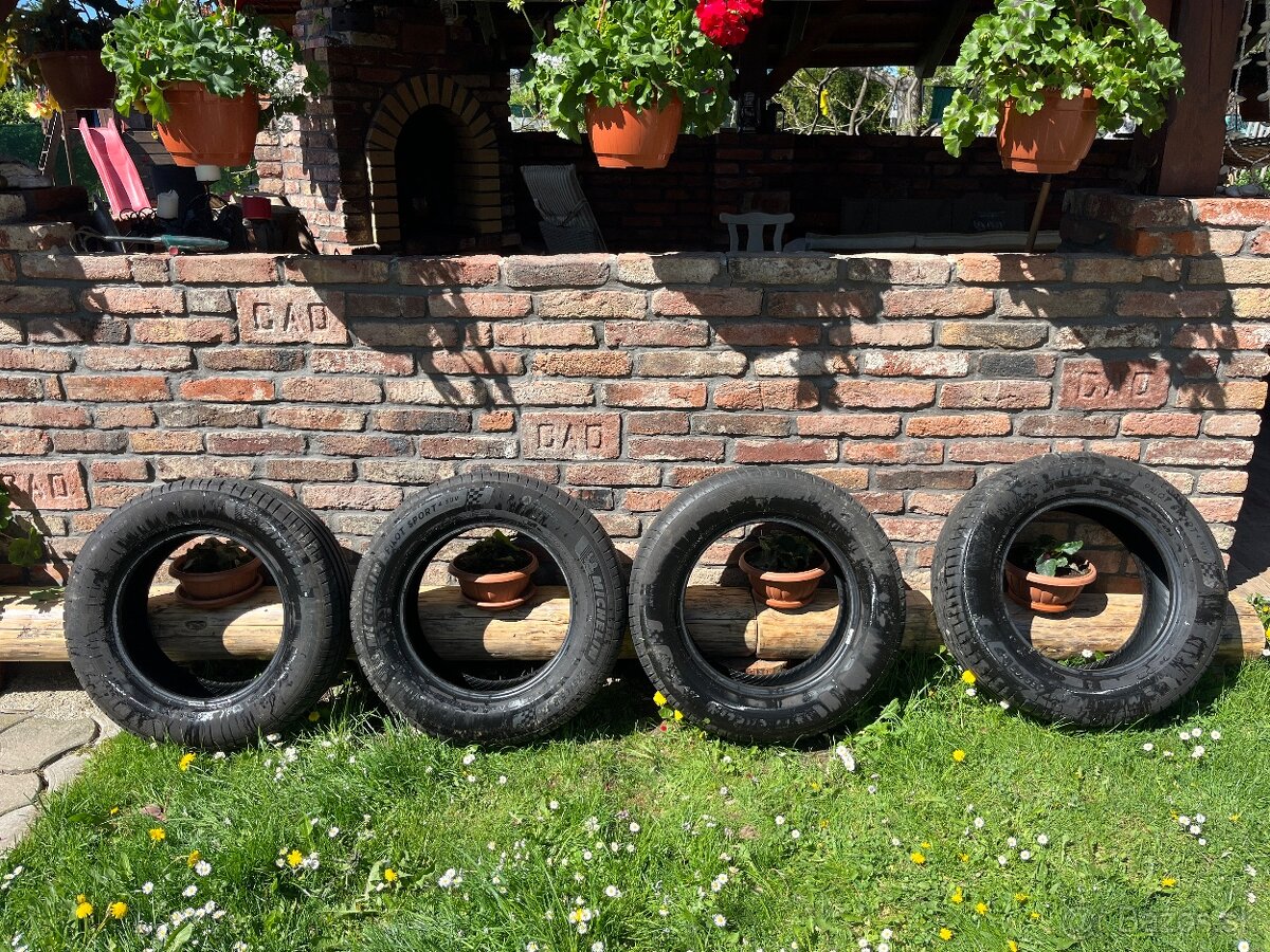 Michelin Pilot sport 4suv 235/65R17