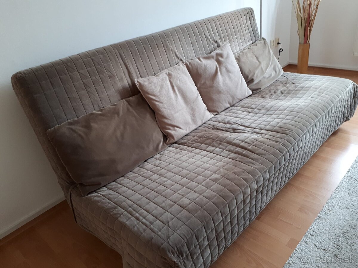 Predam 3-miestnu rozkladaciu pohovku IKEA BEDDINGE