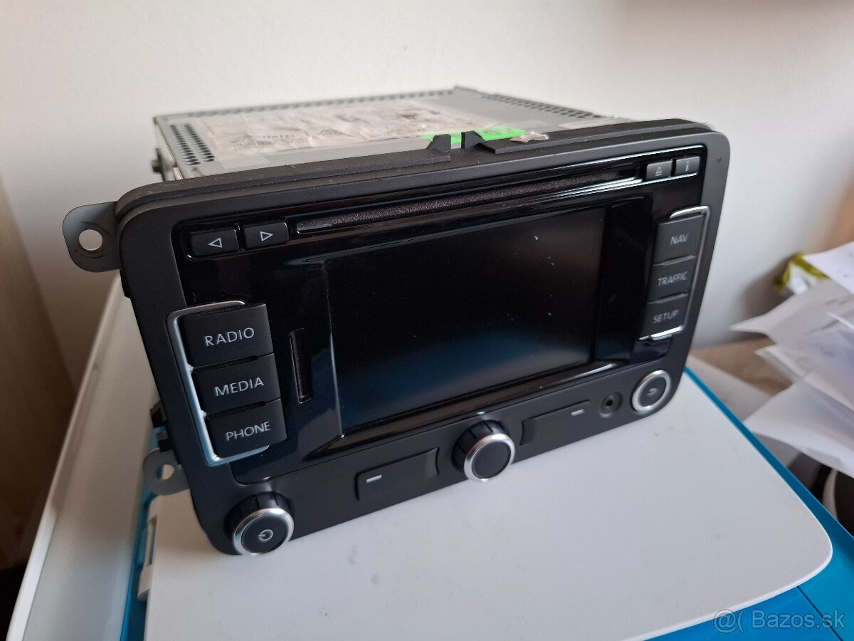 Autorádio RNS315 s Bluetooth