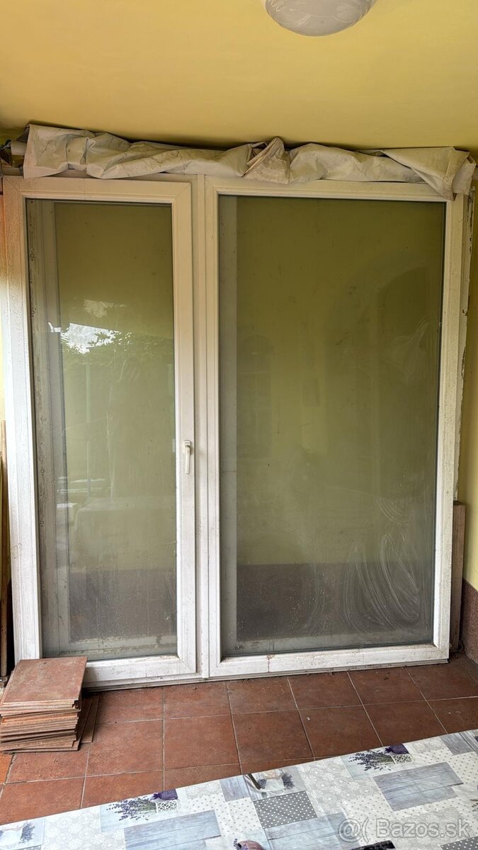 Predam plastove dvere (okna)