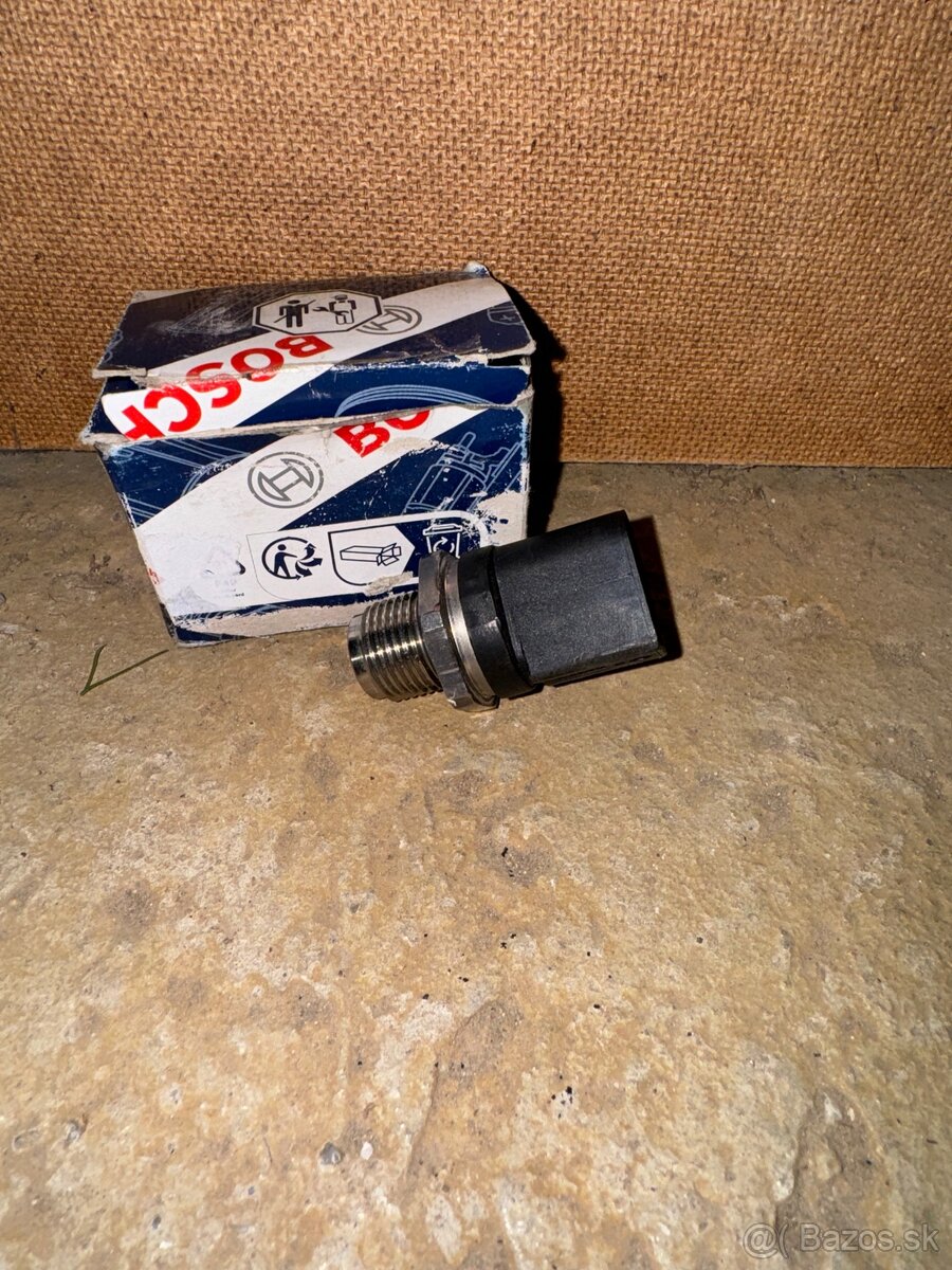 Snímač tlaku paliva BOSCH