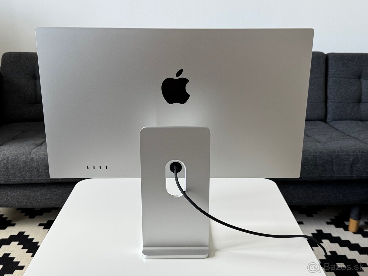 Predám Apple Studio Display 5K – TOP STAV