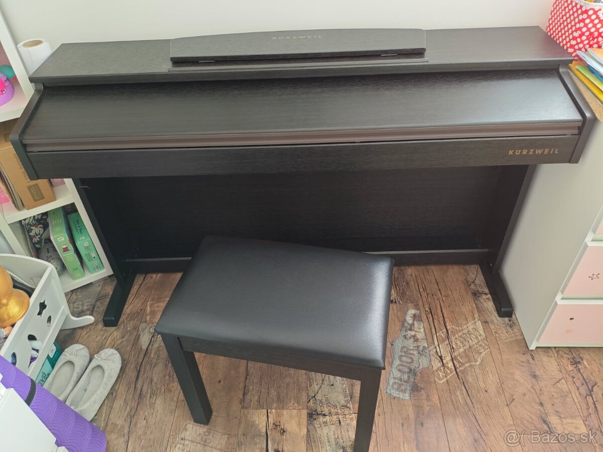Klavír Kurzweil M90