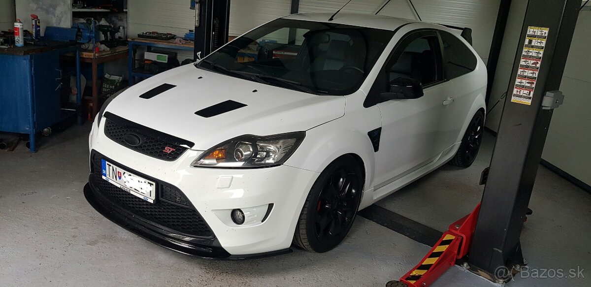 FORD FOCUS ST 2.5T