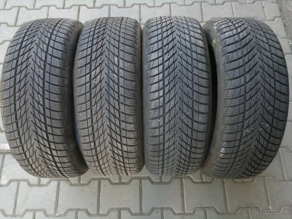 Zimne pneu. Goodyear 205/50 r17